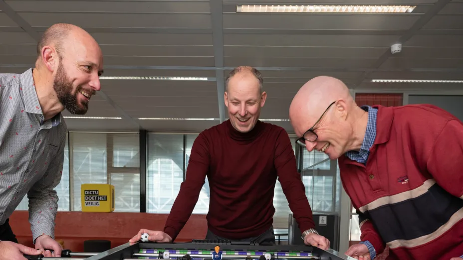 Sjoerd Verheijden, Koen van Maaren aan het tafelvoetballen